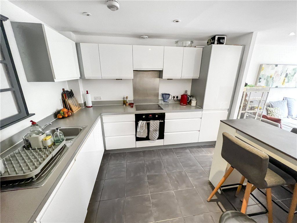 Property photo 3 of 7 Kitchen