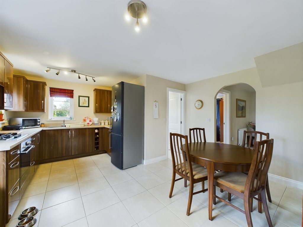 Property photo 3 of 19 Photo 13