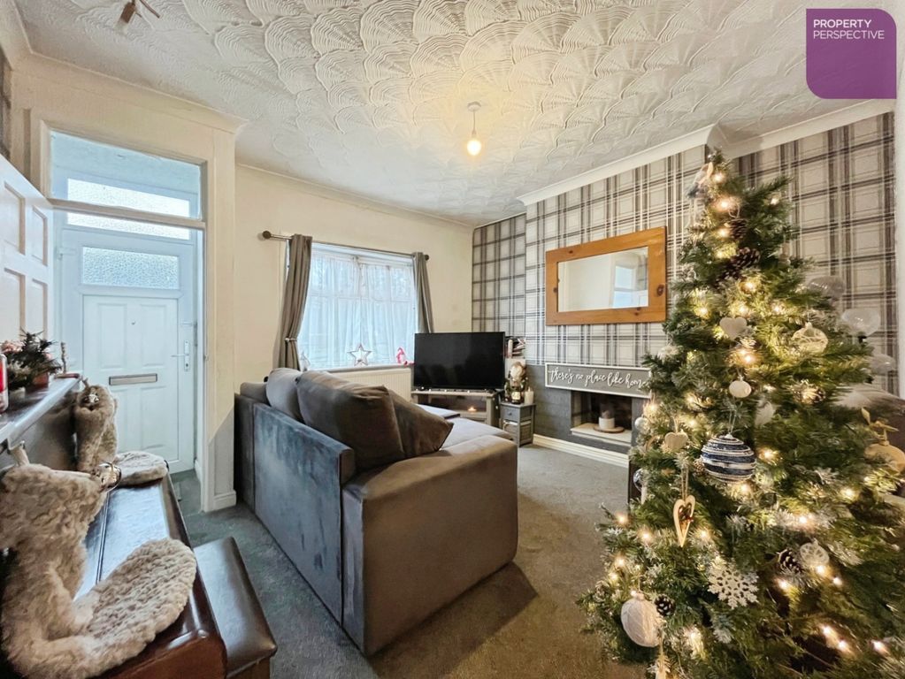 Property photo 3 of 13 Living Room