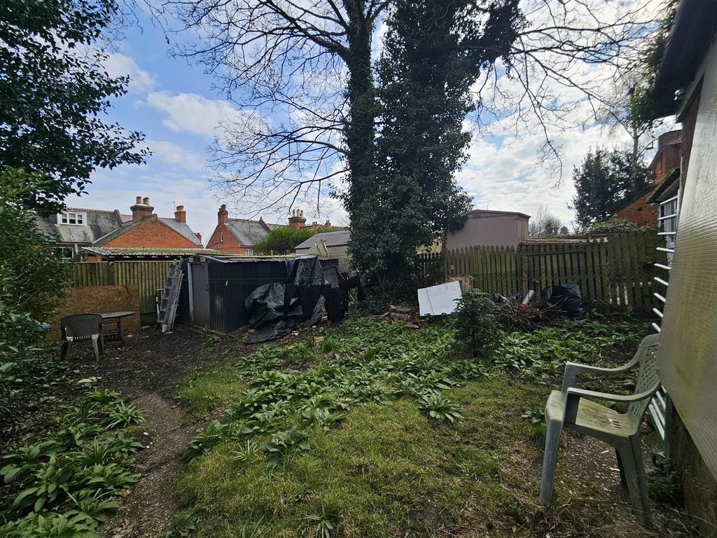 Property photo 3 of 11 Garden.Jpg