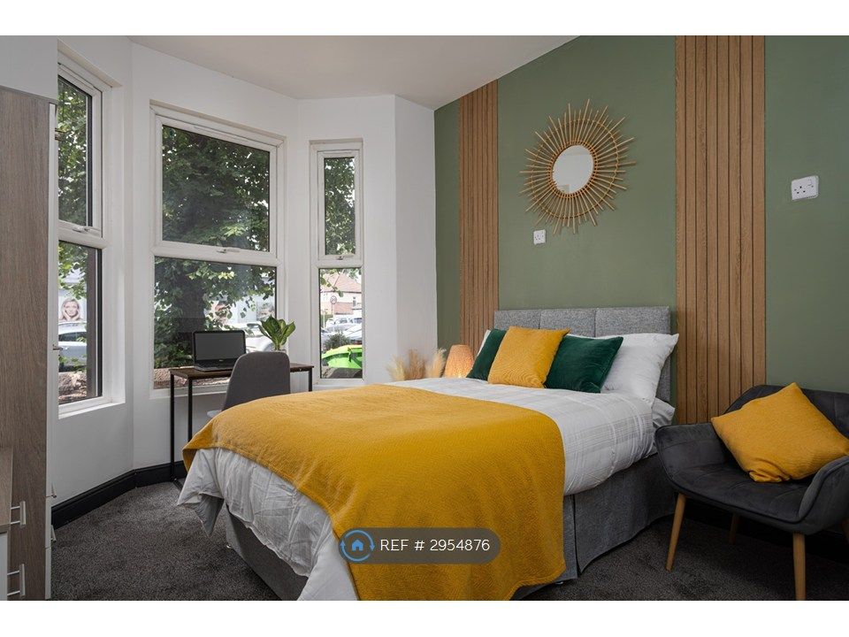 Property photo 1 of 20 Master Room 1 Without Ensuite