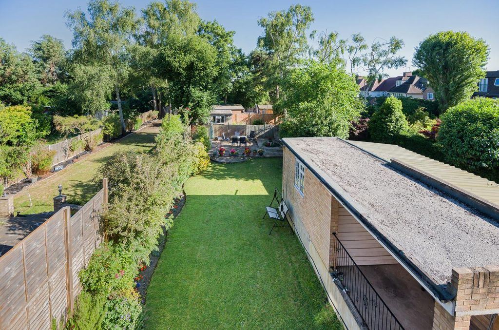 Property photo 2 of 19