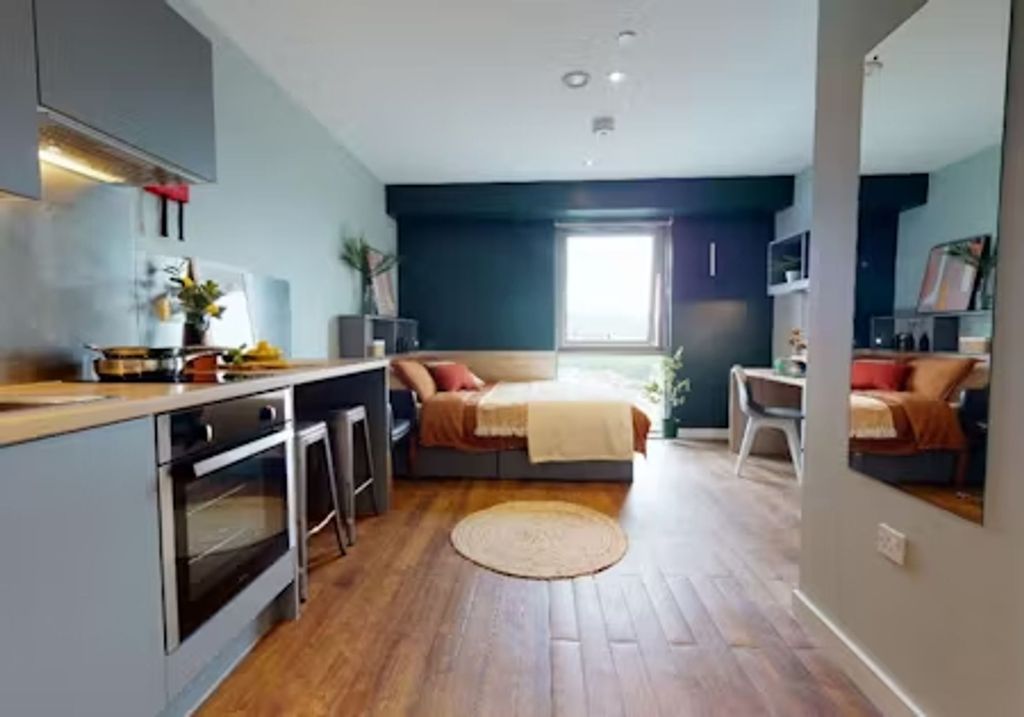 Property photo 1 of 30
