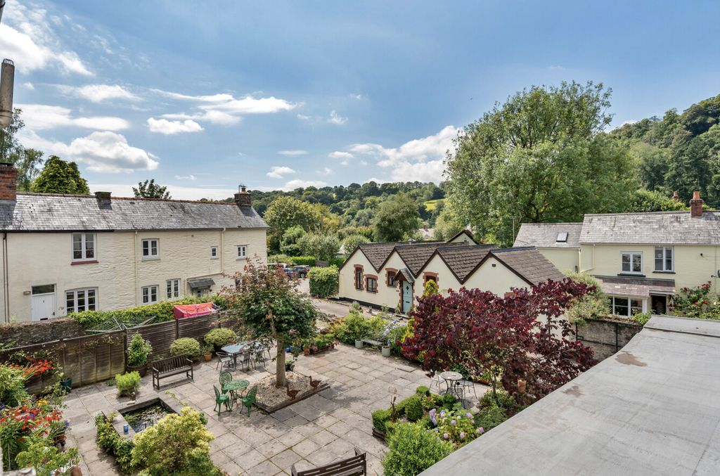 Property photo 1 of 16 Dulverton, Seddons