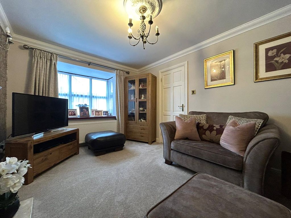 Property photo 2 of 13 Picture No. 16