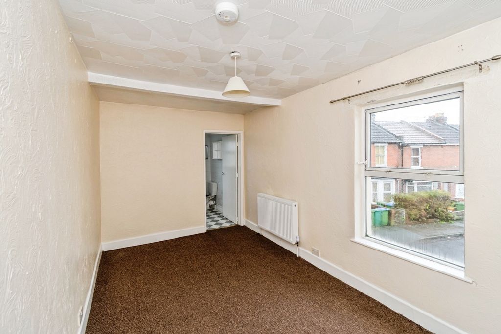 Property photo 2 of 12 Pbox-Img.Jpg