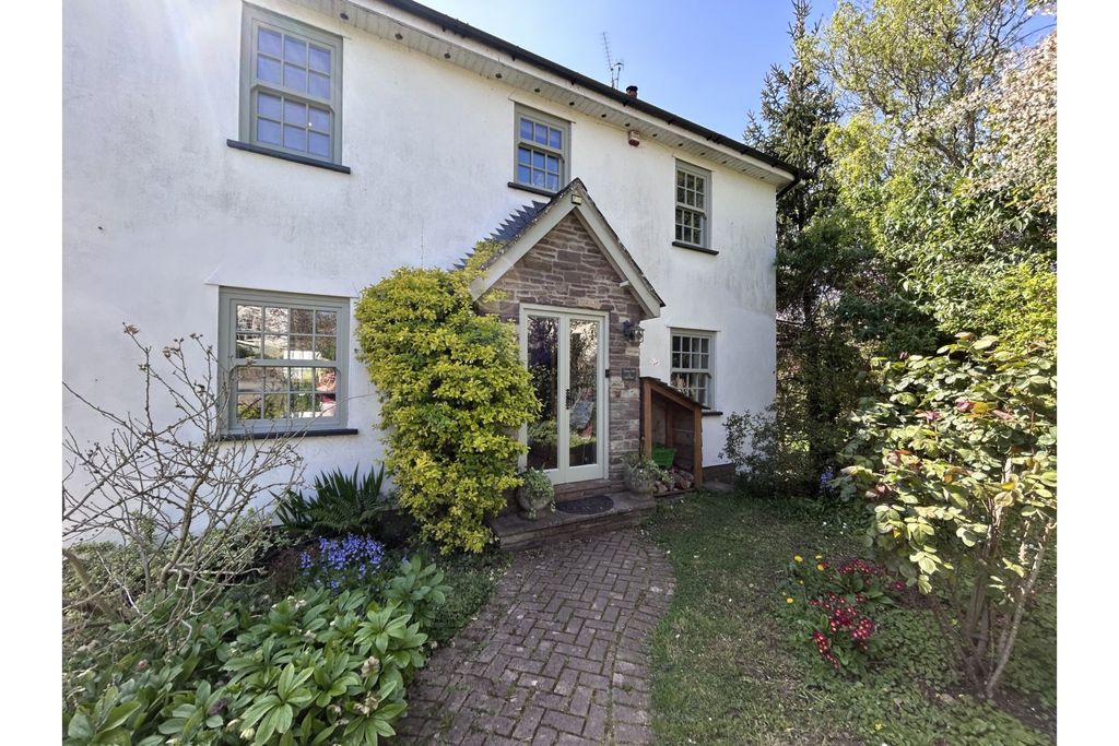 Property photo 3 of 36