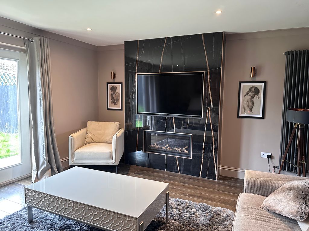 Property photo 3 of 14 Img2190