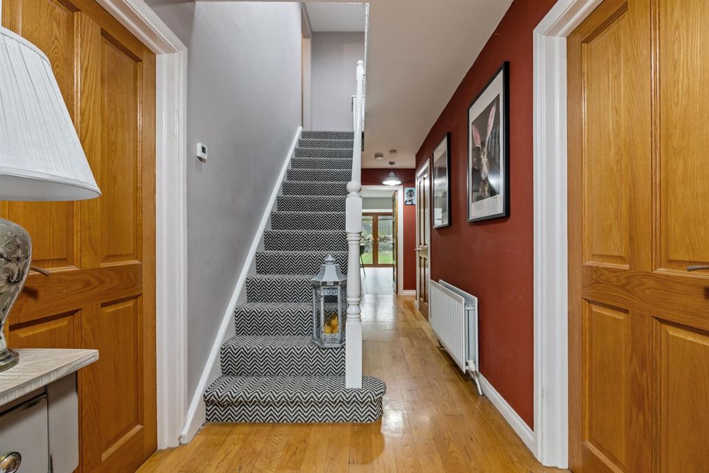 Property photo 3 of 34 3 Grange Avenue 01.Jpg