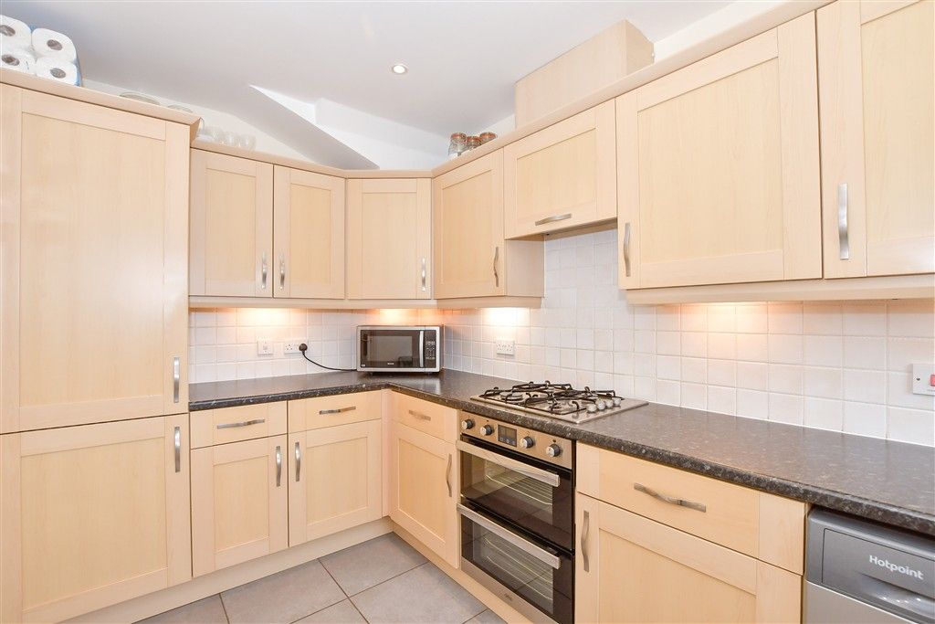 Property photo 3 of 15 Kitchen