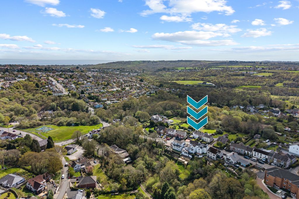 Property photo 2 of 24