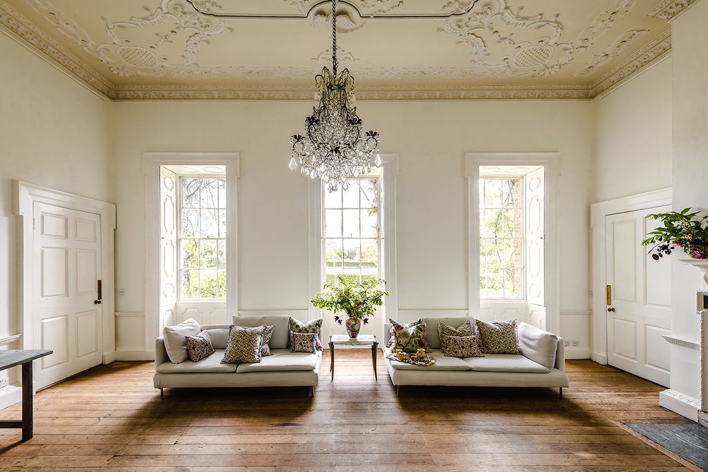 Property photo 2 of 45 Narborough Hall II_09.Jpg