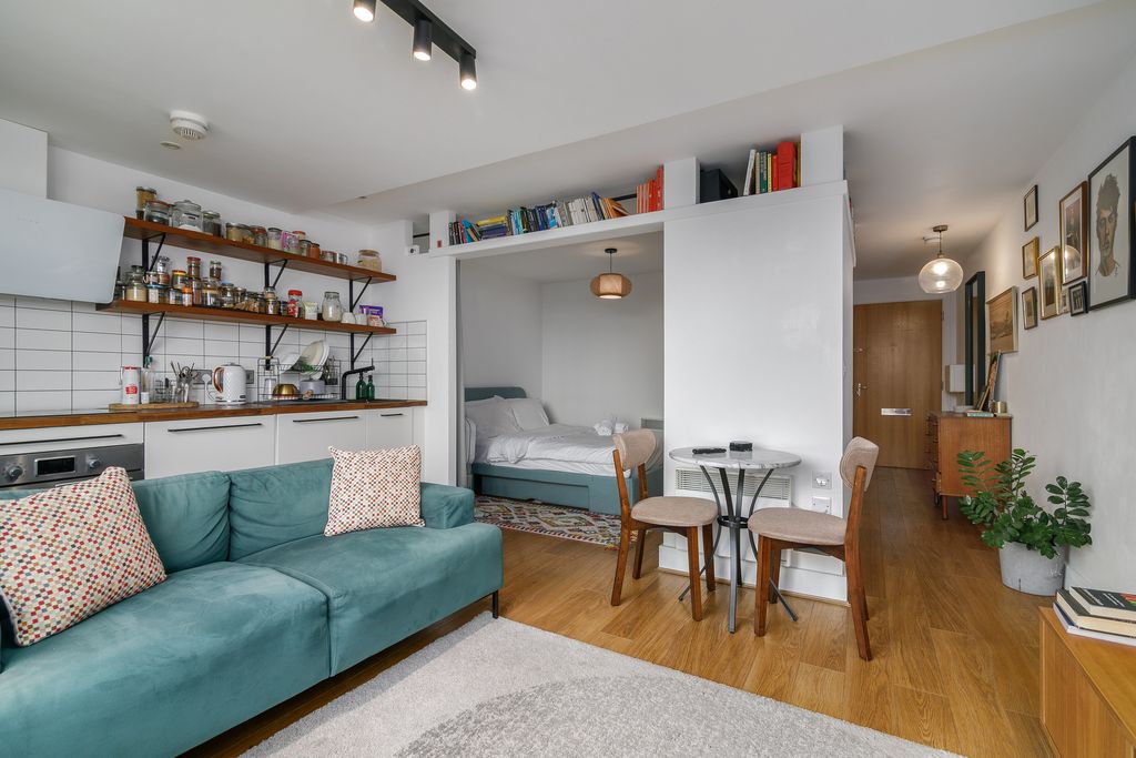 Property photo 2 of 12