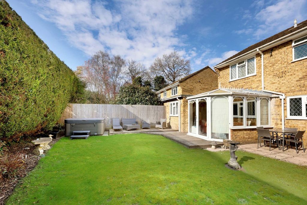 Additional image 15 of 4 bed country house for saleDell Lees, Seer Green, Beaconsfield HP9