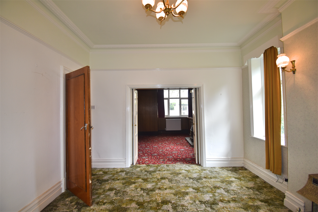 Property photo 3 of 19 Sitting Room