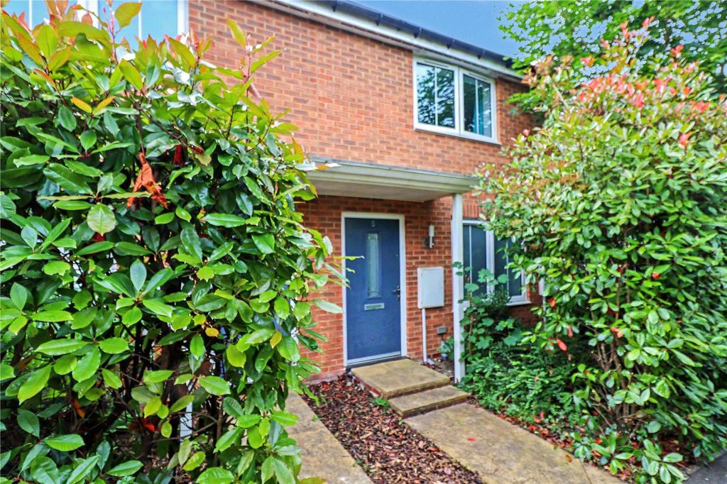 Property photo 1 of 11 Front