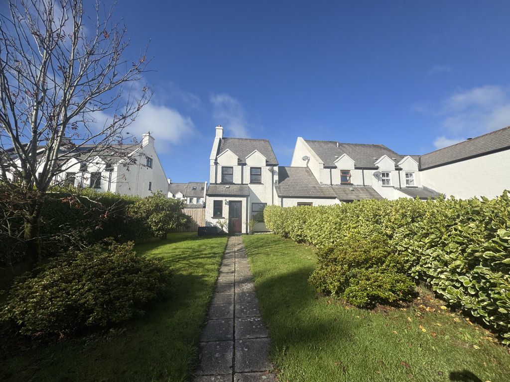 Property photo 2 of 18
