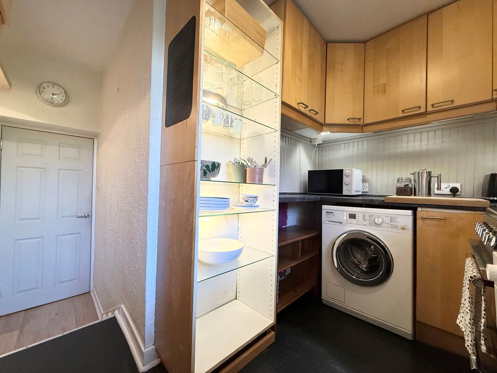 Additional image 9 of 2 bed flat to rentPaisley Road West, Glasgow G51