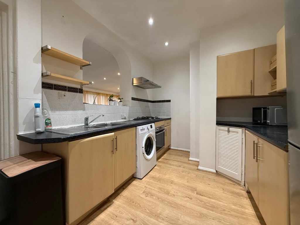 Property photo 3 of 13 Kitchen