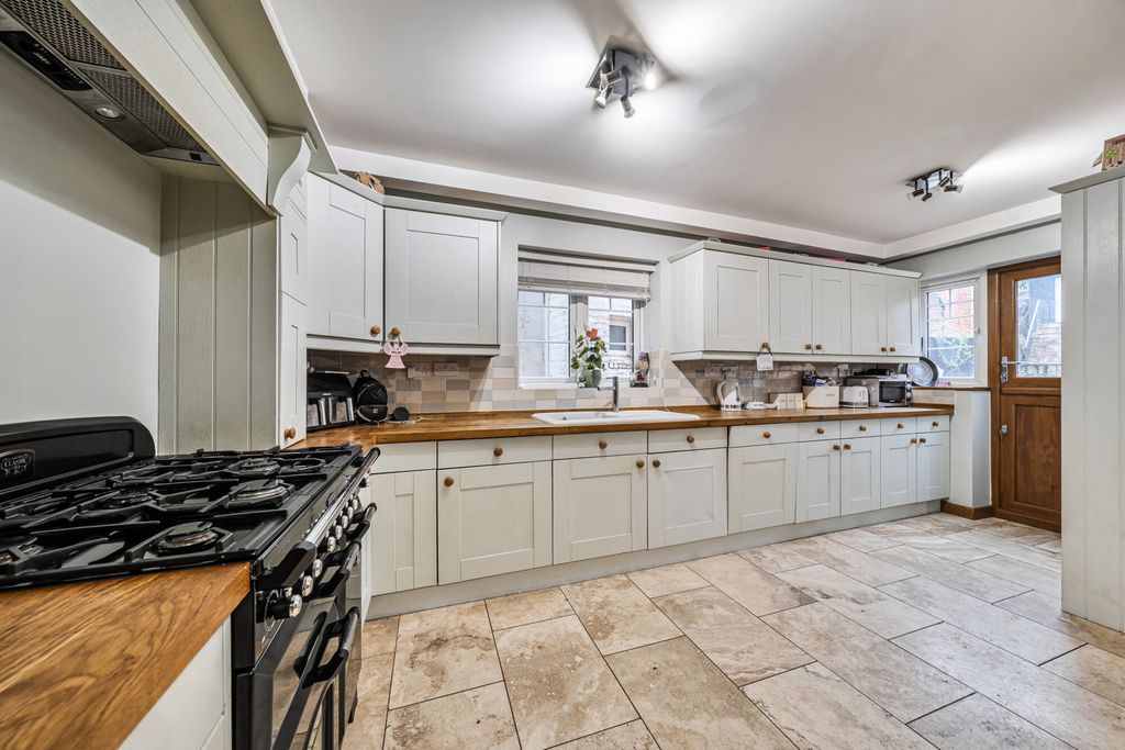 Property photo 2 of 20 1406646-8-6981F56...