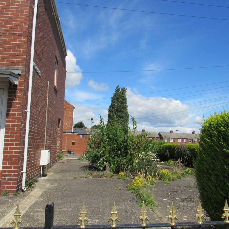 Property photo 2 of 19