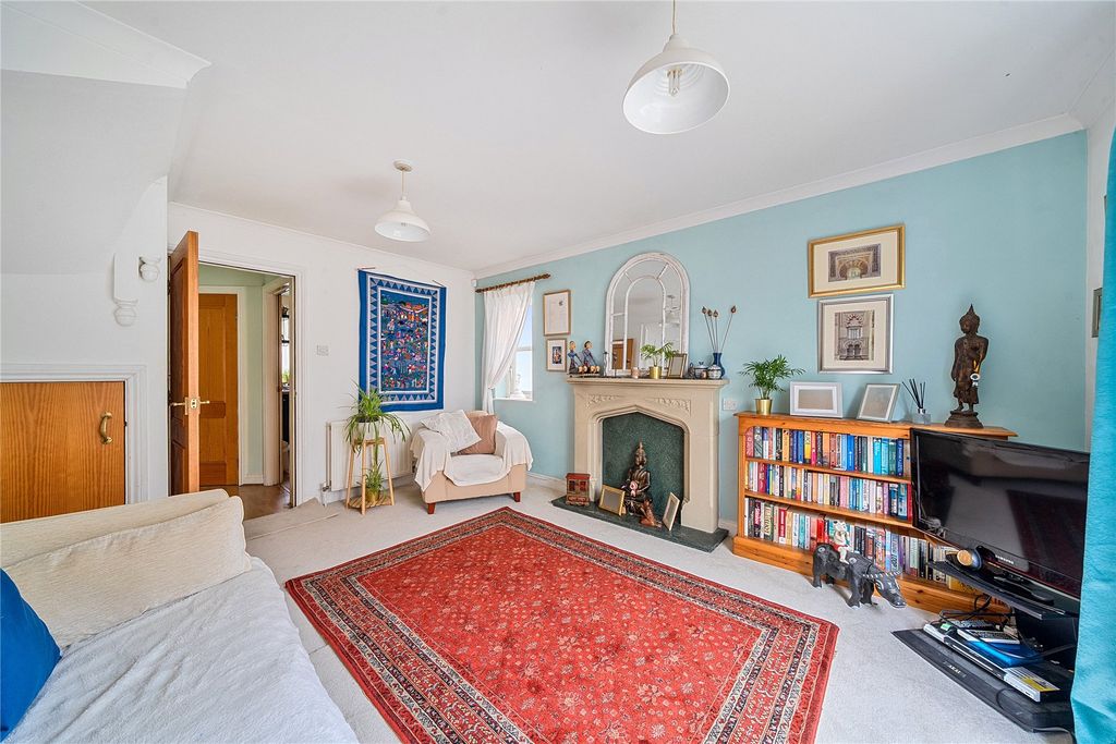 Property photo 3 of 10 Sitting Room