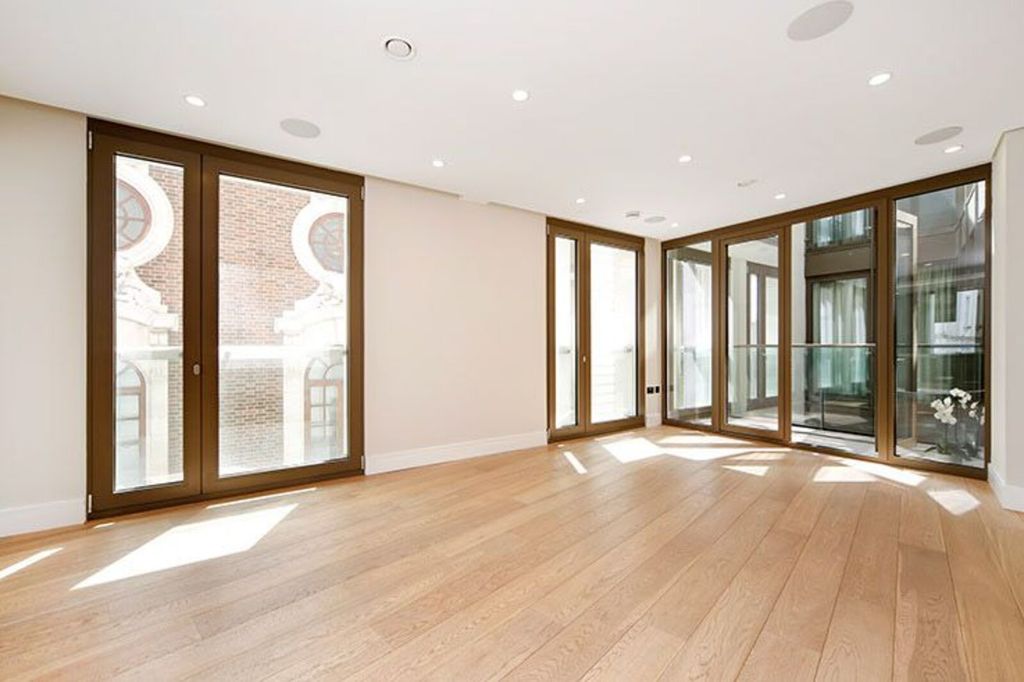 Property photo 1 of 30