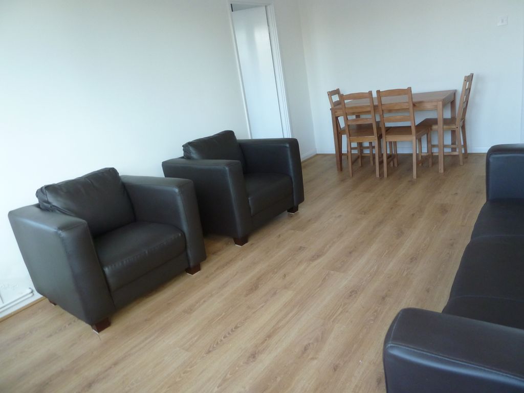 Property photo 2 of 9 Reception