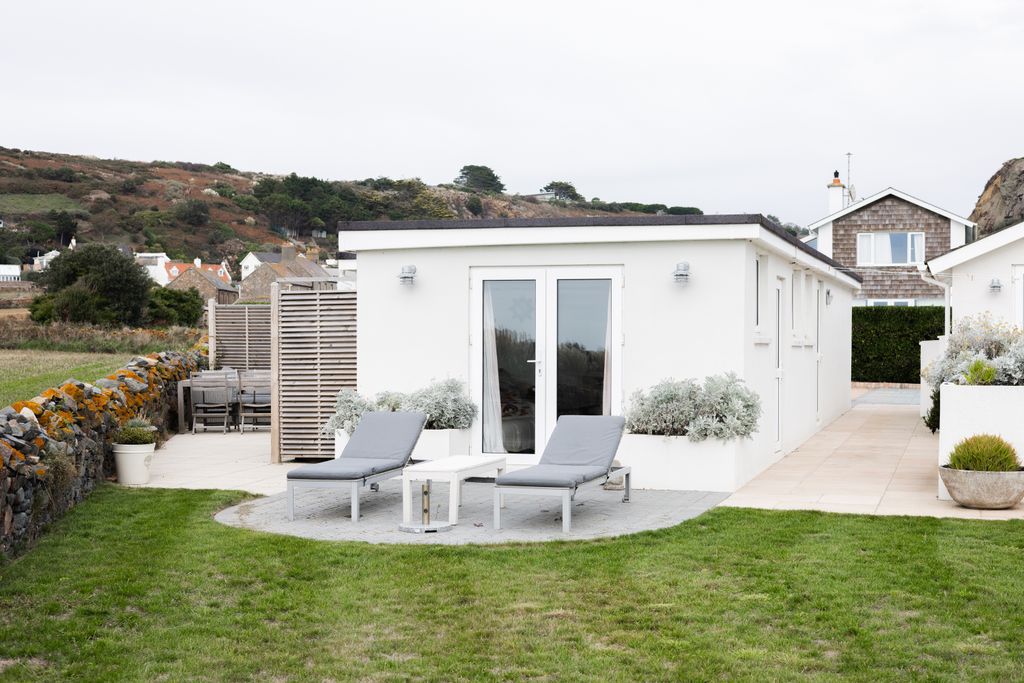 Property photo 1 of 20