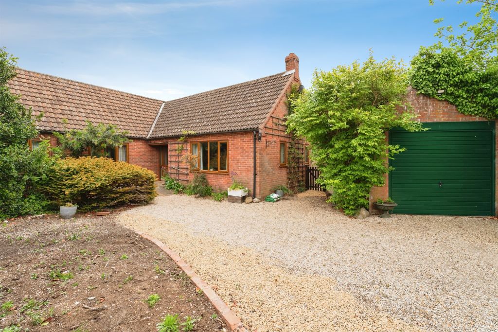 Property photo 2 of 19