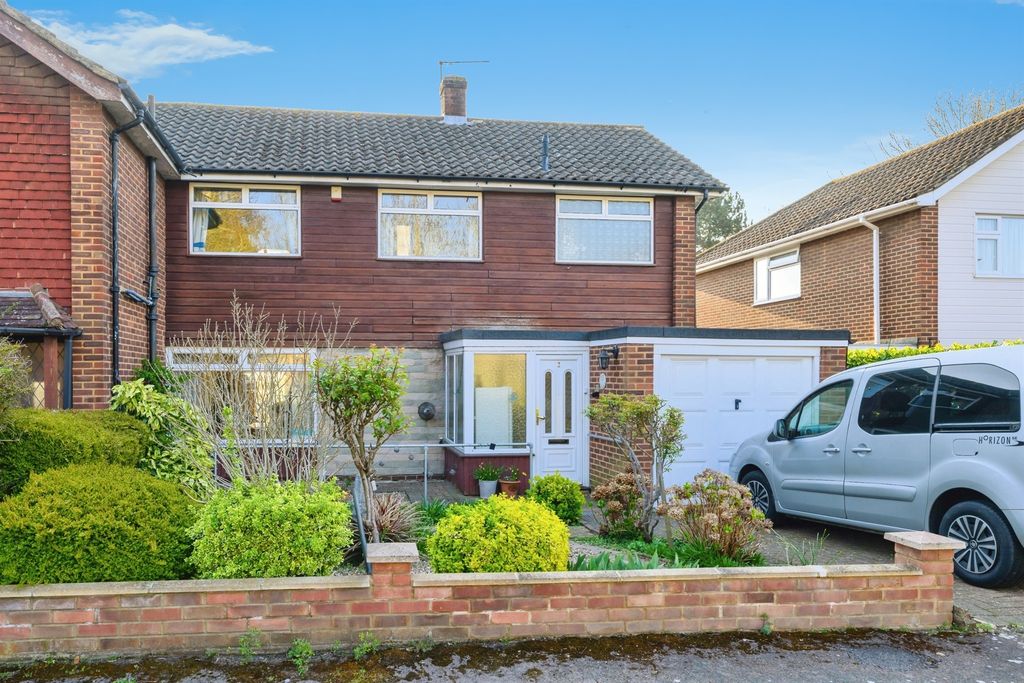 Property photo 1 of 18