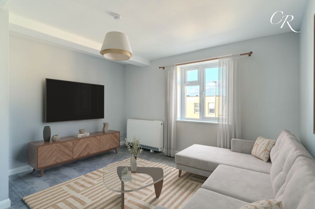 Property photo 3 of 9