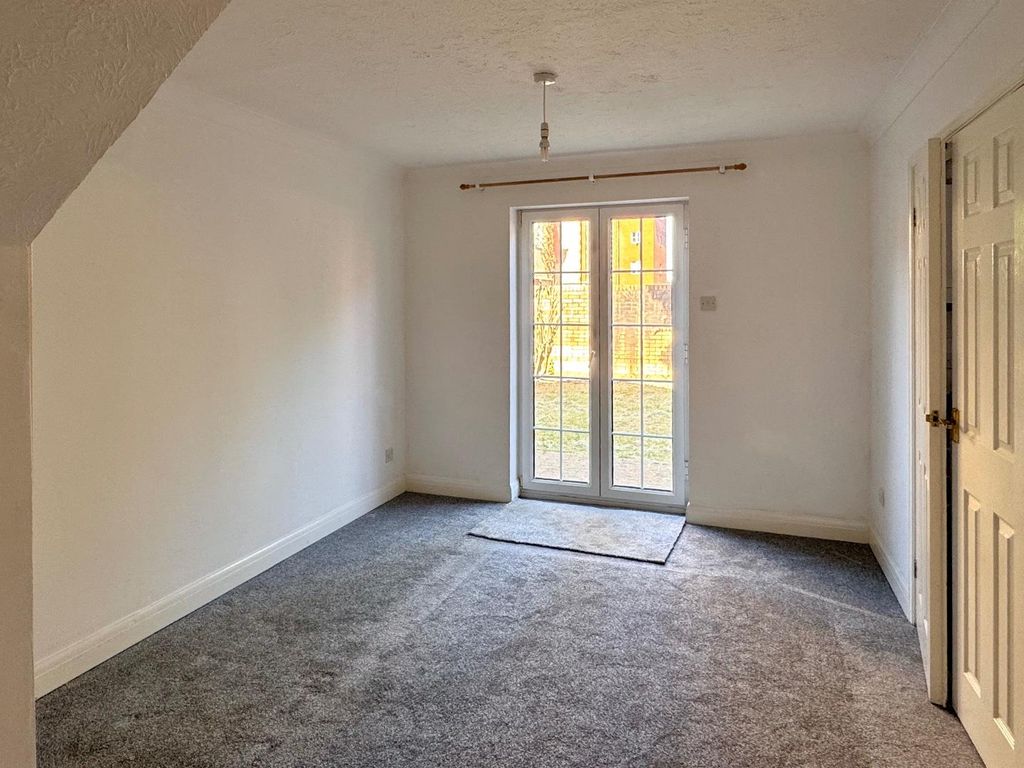 Property photo 2 of 20 Dining Room