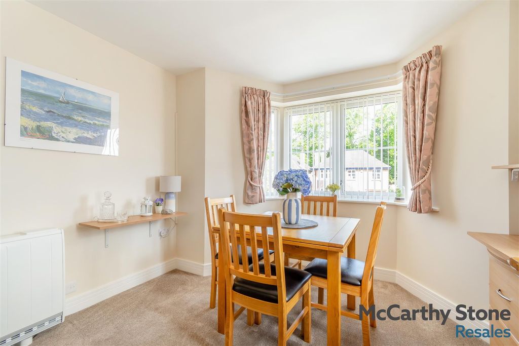 Property photo 3 of 30 8690183-Interior06.Jpg