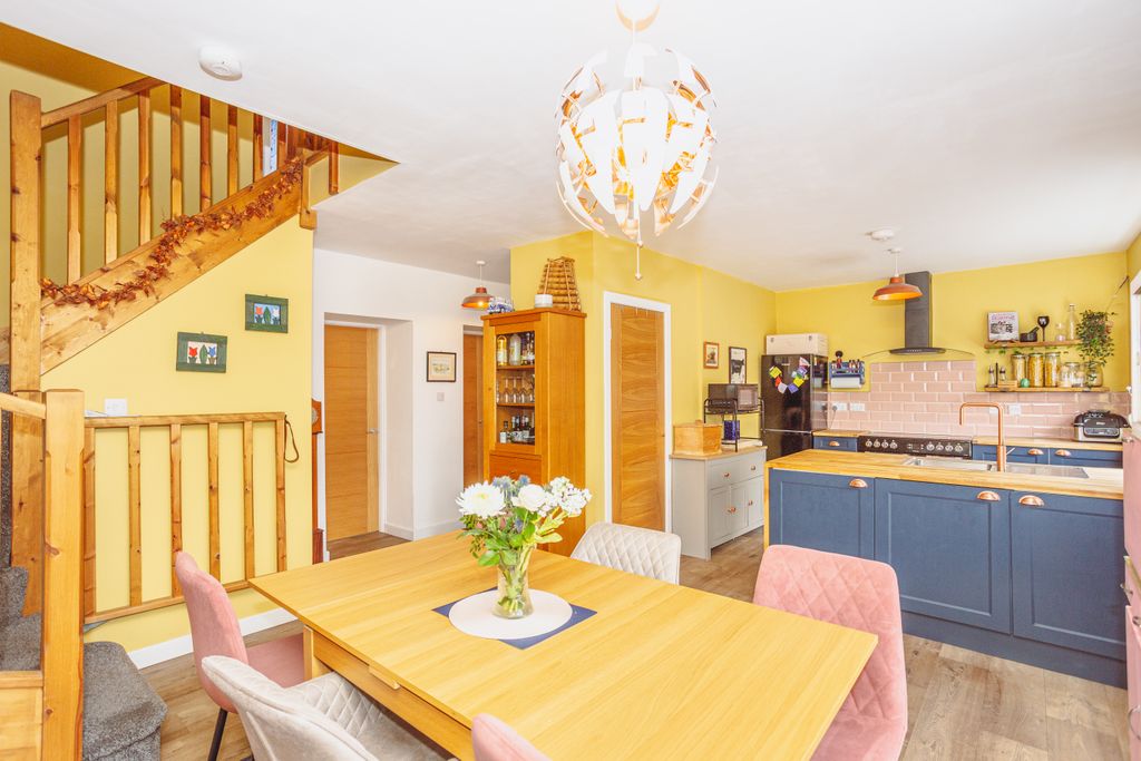 Property photo 3 of 37 Kitchen/Dining Area