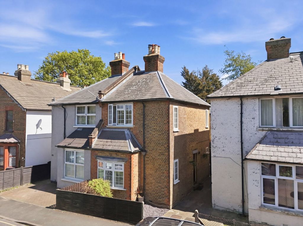 Property photo 2 of 36