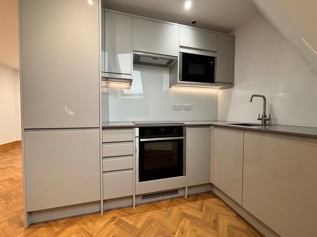 Property photo 3 of 22 Kitchen