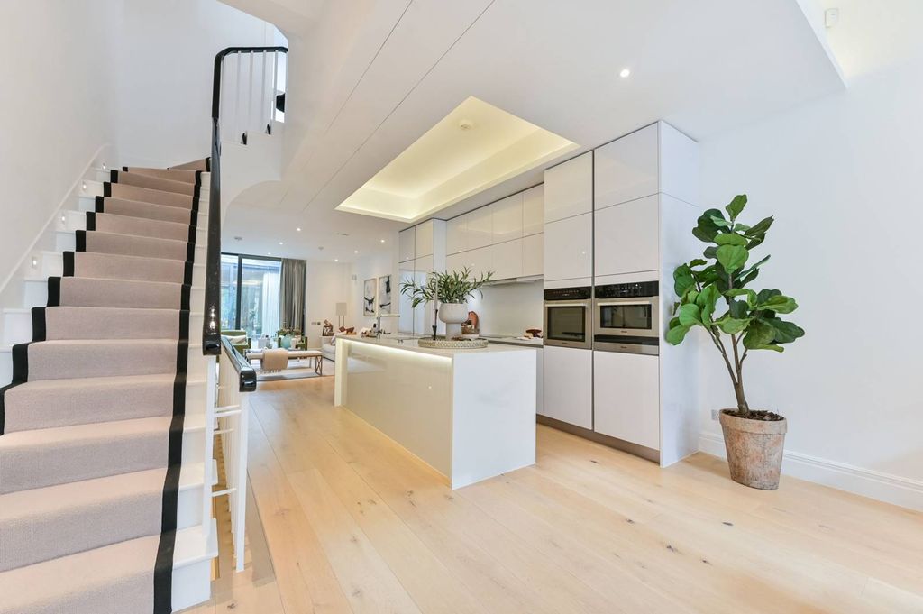 Property photo 1 of 65