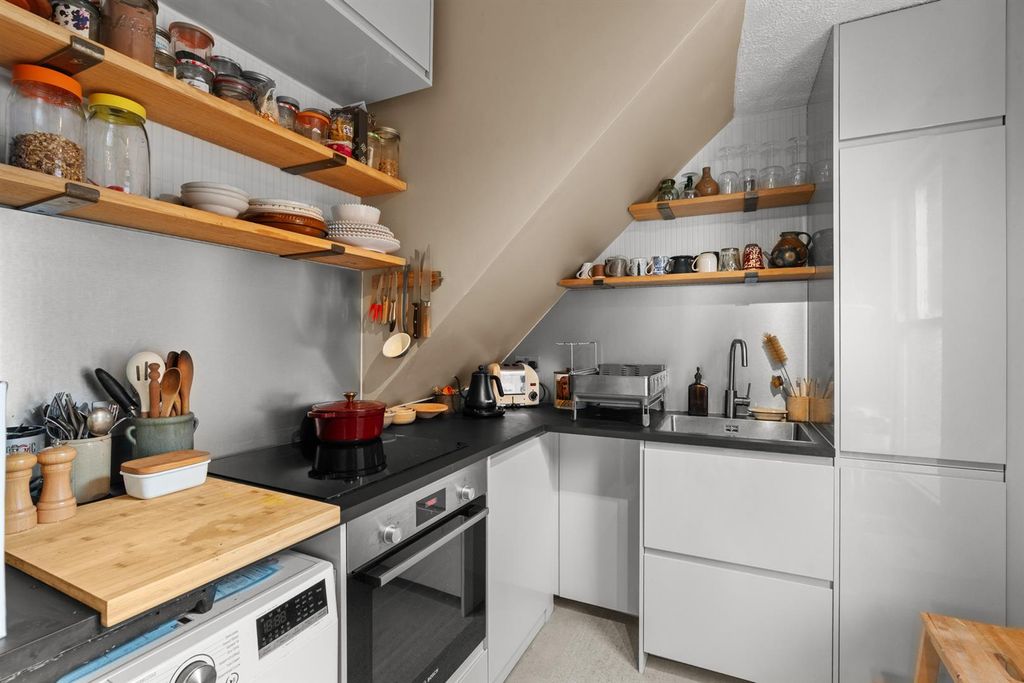 Property photo 3 of 18 56Millhill-Flatm-008.Jpg