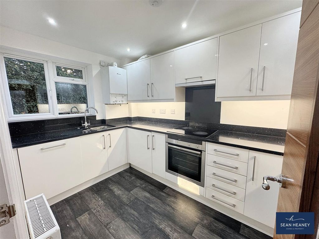 Property photo 3 of 21