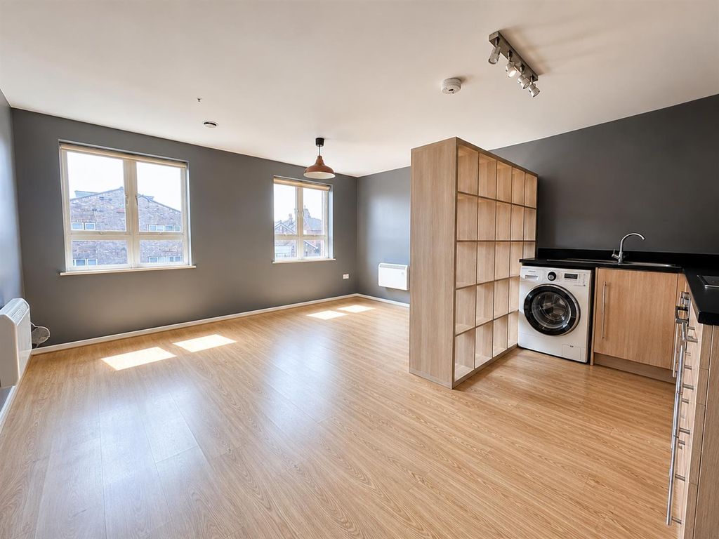Property photo 2 of 10