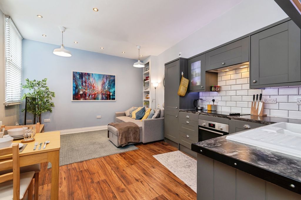 Property photo 3 of 23 Photo