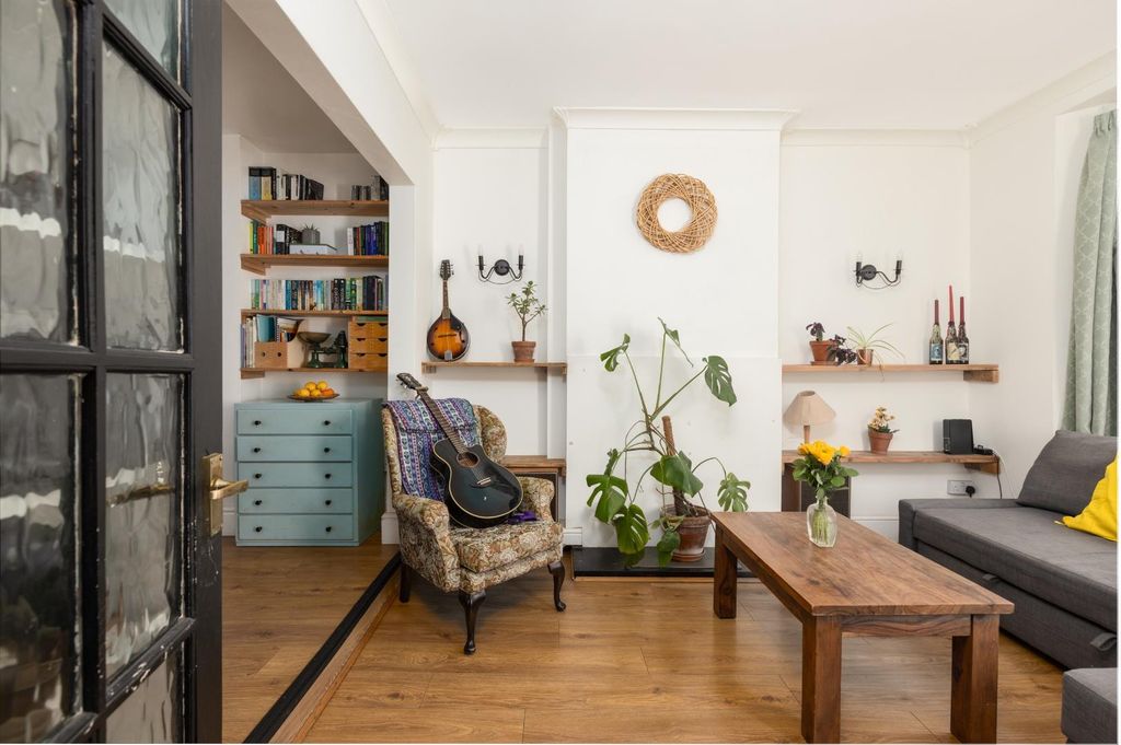 Property photo 1 of 22 14 Woodbine Street, Bs5-15.Jpg