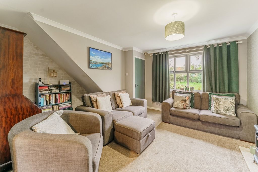 Property photo 3 of 24