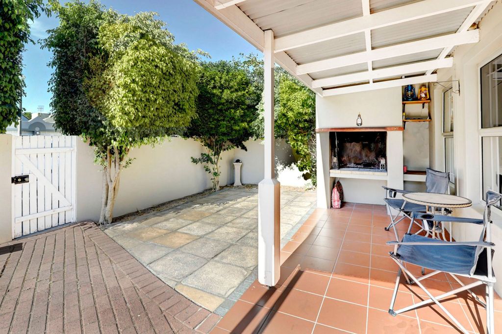 Property photo 2 of 20 Dbv1719328