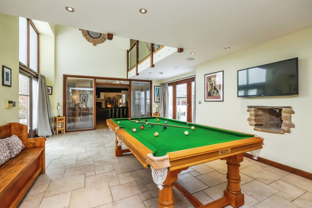 Property photo 2 of 42 Photo