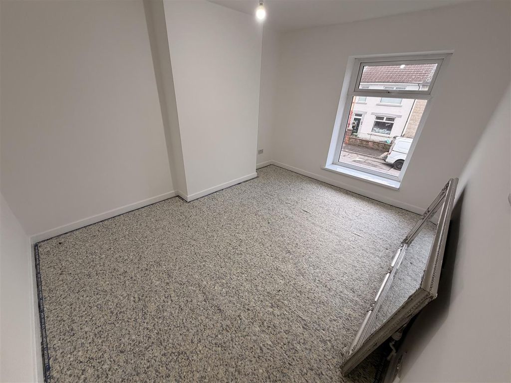 Property photo 3 of 7 Tempimagej2Vtwe.Jpg