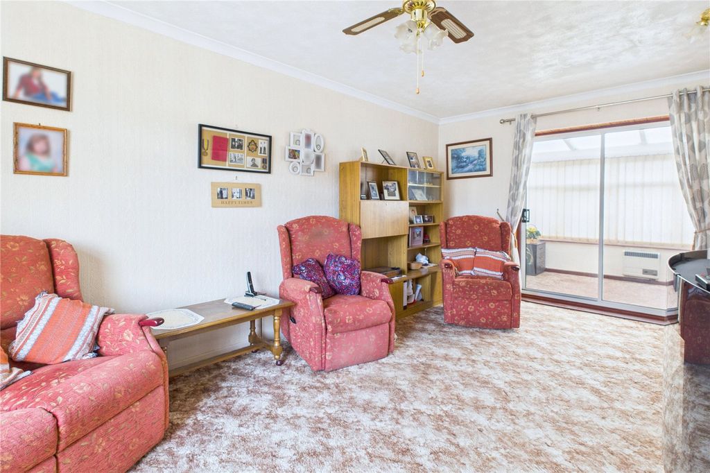 Property photo 3 of 15 Picture No. 06