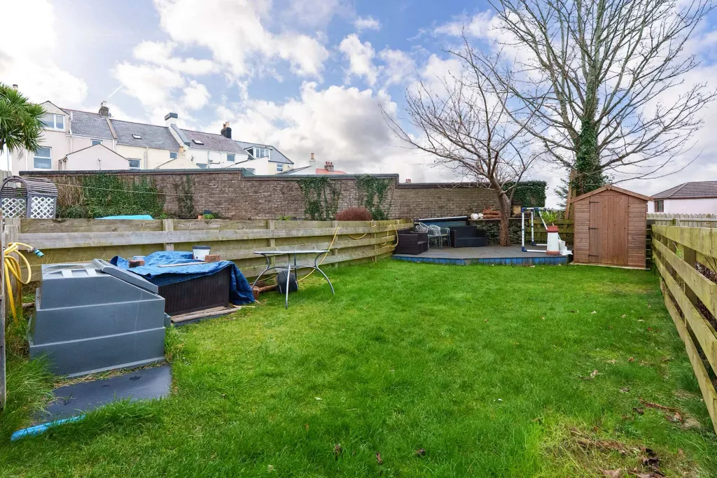 Property photo 2 of 18