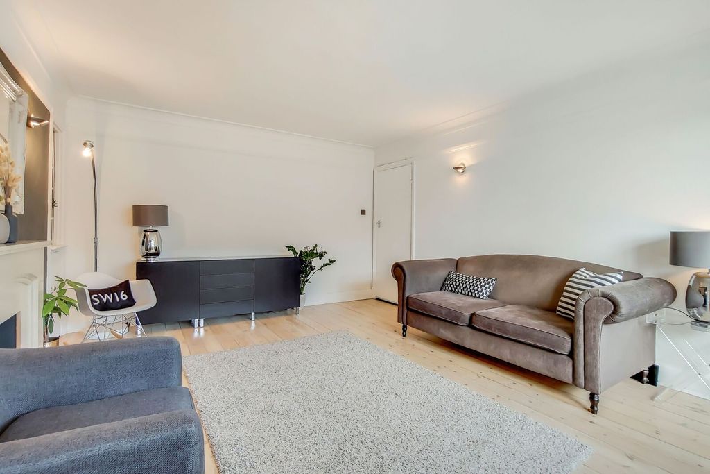 Property photo 2 of 7